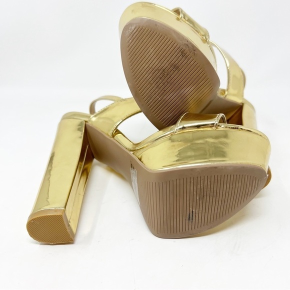 QUPID GOLD METALLIC SEXY PARTY VEGAS PLATFORM SANDALS SZ 5.5 - Picture 6 of 6